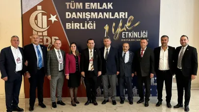Ayhan Talan Tüm Emlak Danışmanları Birliği Birinci Yıl Etkinliğine Katıldı