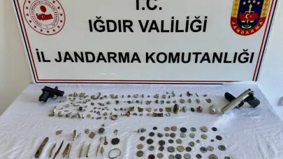 Iğdır’da Tarihi Eser ve Silah Kaçakçılığı Operasyonu: Çok Sayıda Materyal Ele Geçirildi