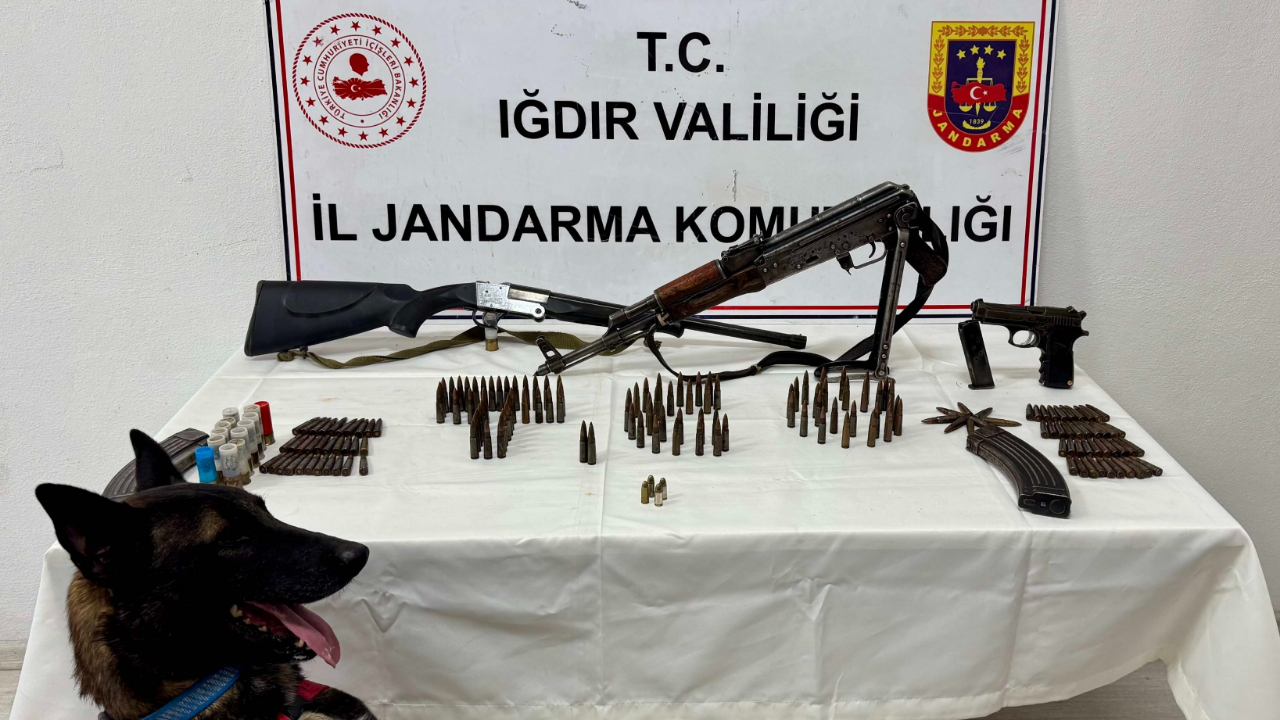 Iğdır’da Silah ve Uyuşturucu Operasyonu: AK-47 ve Çok Sayıda Mühimmat Ele Geçirildi
