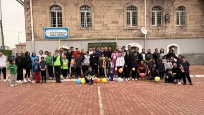 ERÜ öğrencilerinden anlamlı etkinlik