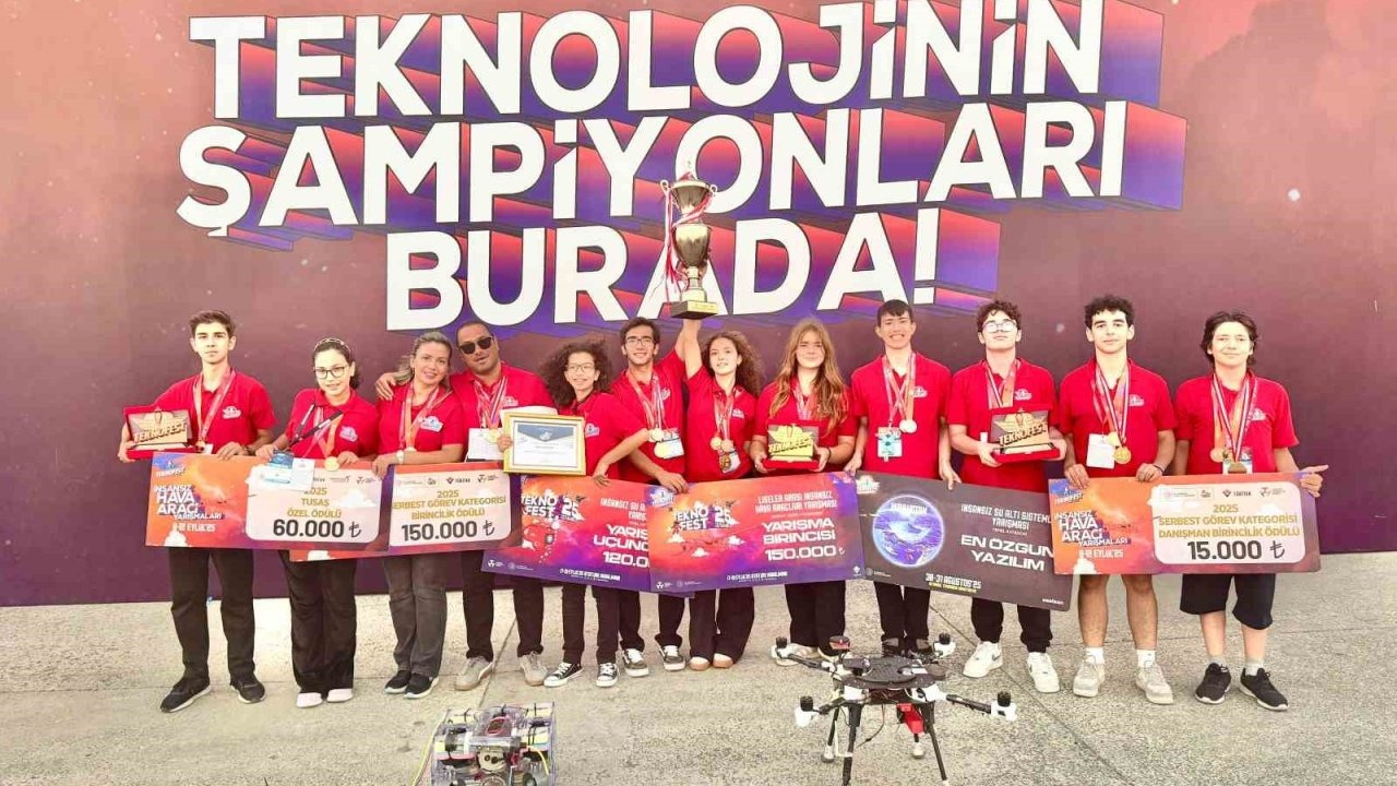 Yılın öğretmeni ve ekibi 2025 TEKNOFEST’in gözdesi oldu