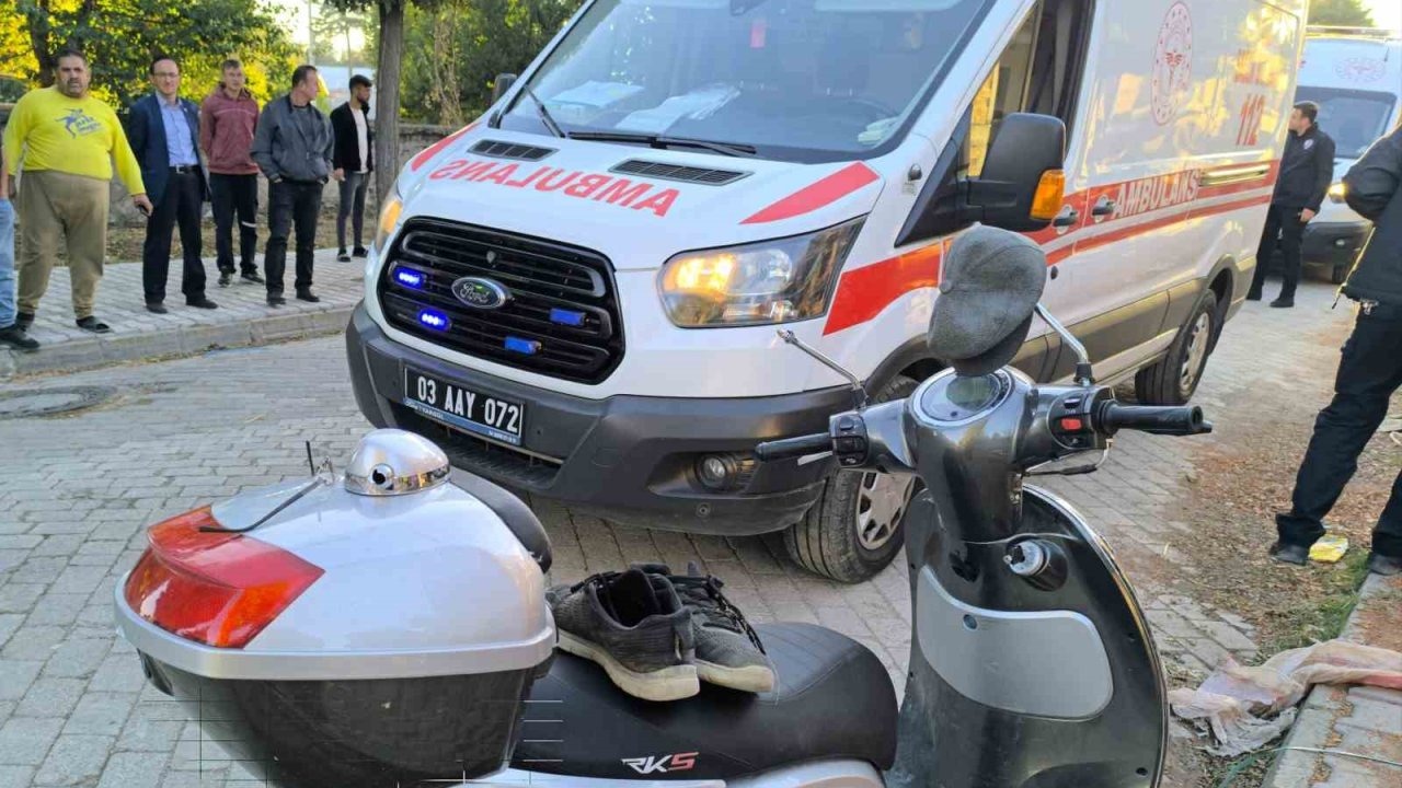 Hayatını kaybeden sürücüden geriye ayakkabıları kaldı