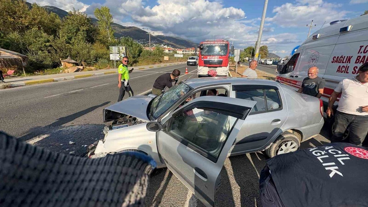 Edremit’te trafik kazası: 2 yaralı
