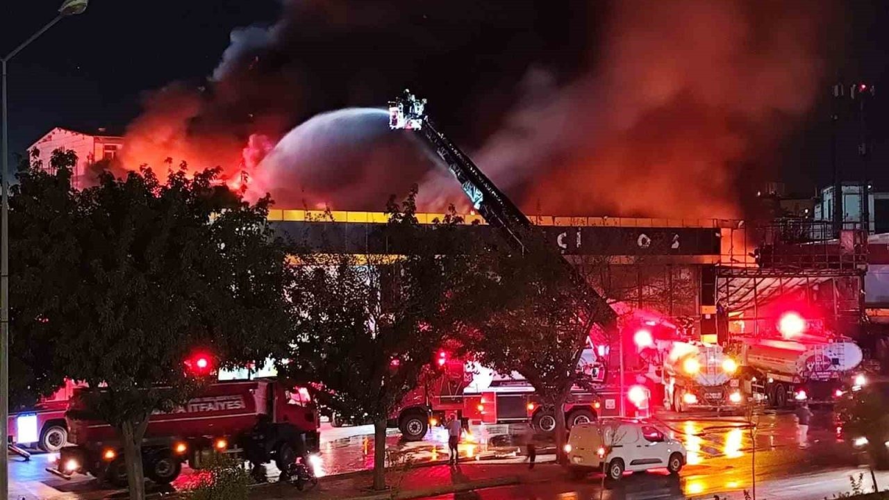 Şanlıurfa’da iş yerinde korkutan yangın
