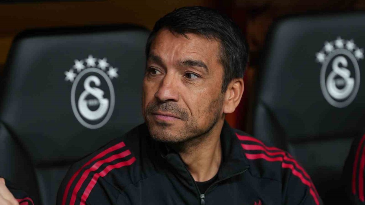 Giovanni van Bronckhorst yeniden İstanbul’da