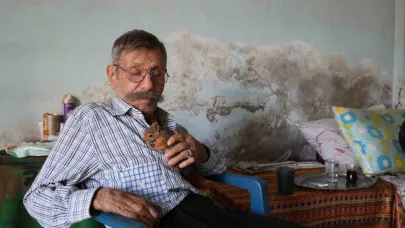 Yalnız kalmıştı, yavruyken kurtardığı ’sincap’ dostu oldu