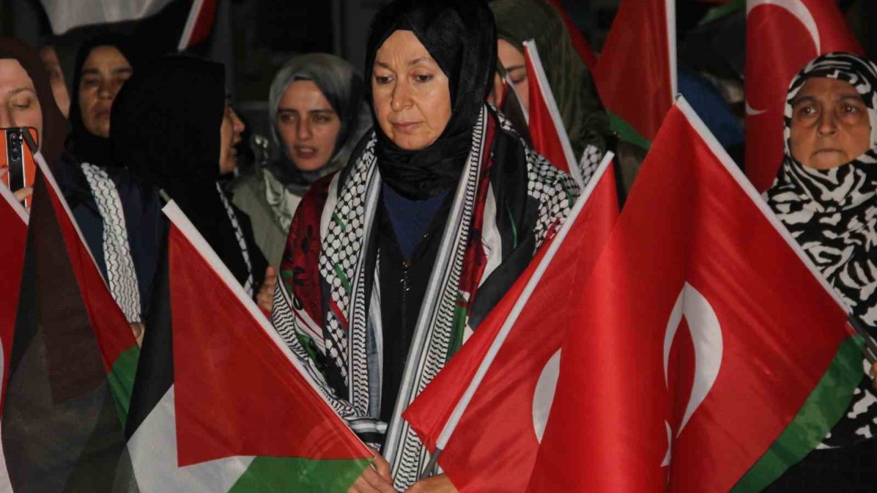 Çorum’da yüzlerce vatandaş İsrail’i protesto etti
