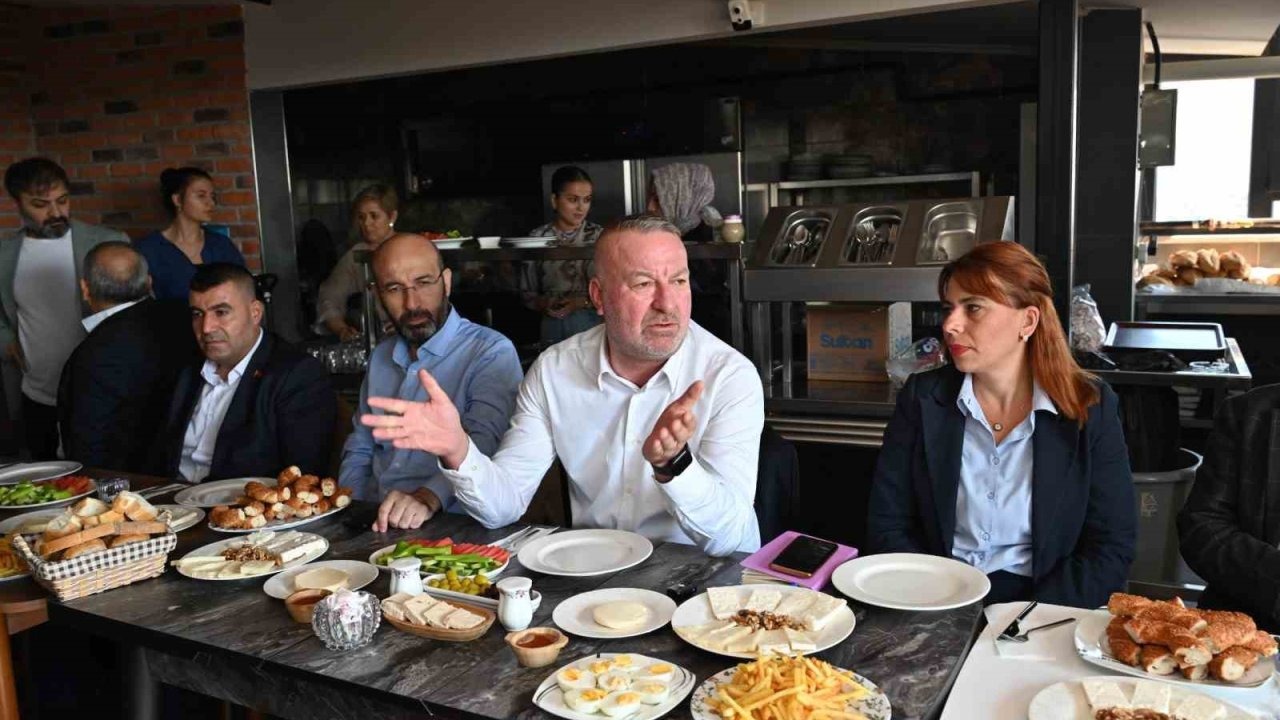 Karabatı’dan sevgiyolu esnafıyla &quot;prestij&quot; buluşması