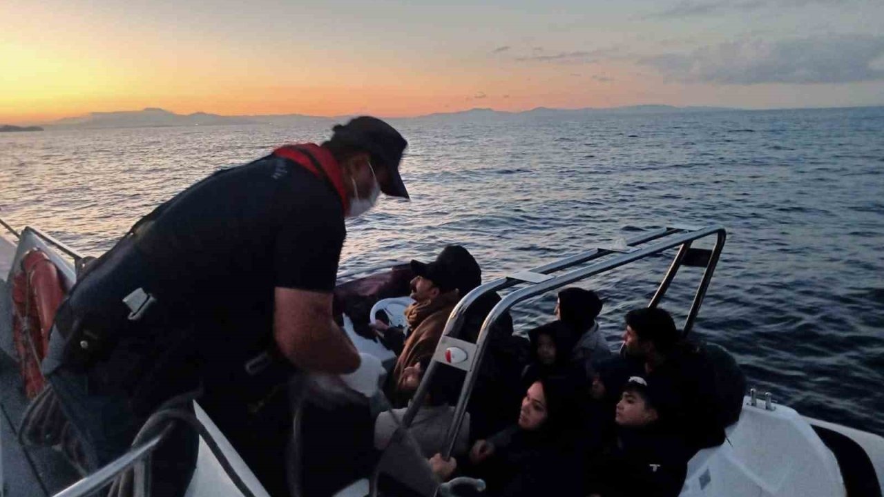 İzmir’de 72 düzensiz göçmen yakalandı, 31 göçmen kurtarıldı
