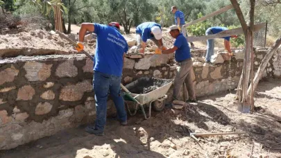 Çamlıdere’de köy içi yollar ve okul çevre duvarları yenilendi