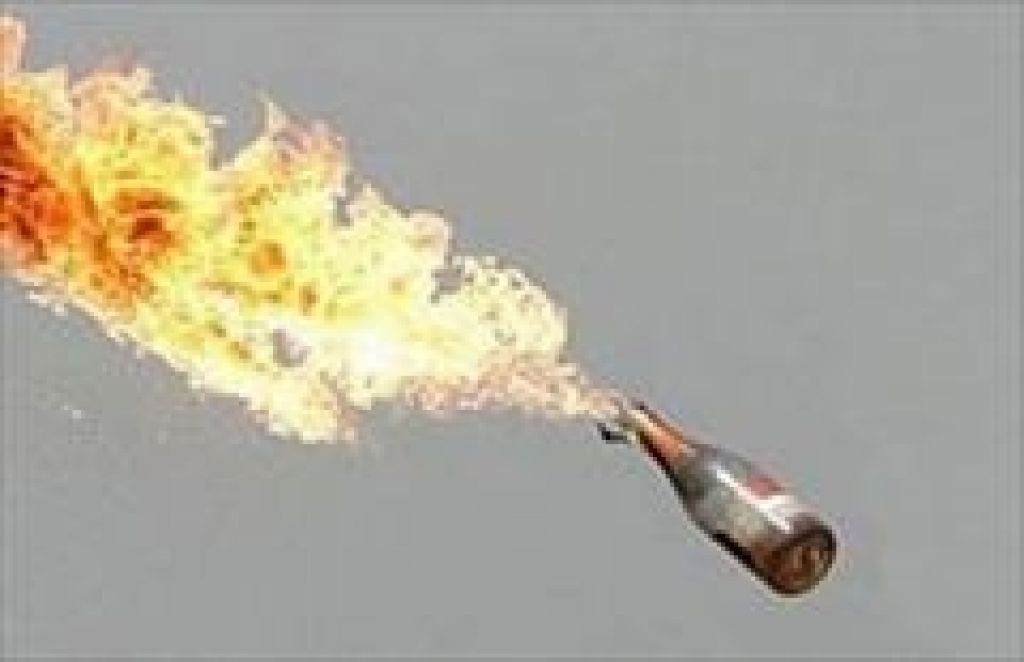 Okula Molotoflu Saldırı