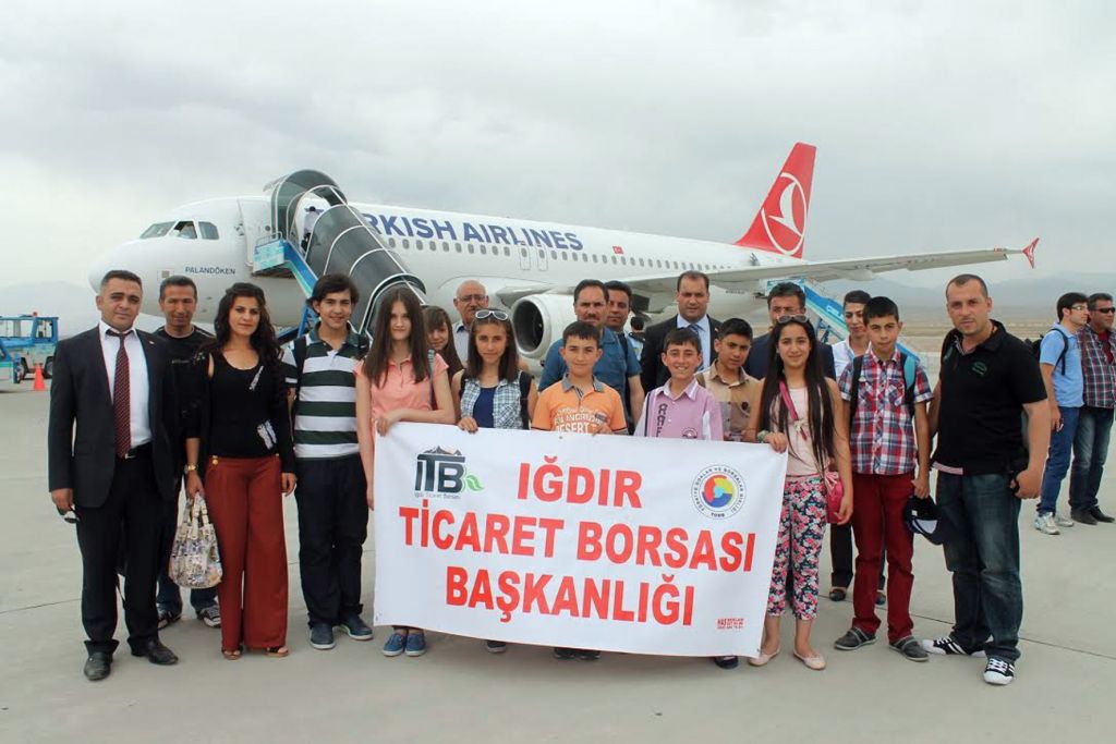 Öğrenciler Dubai Yolcusu