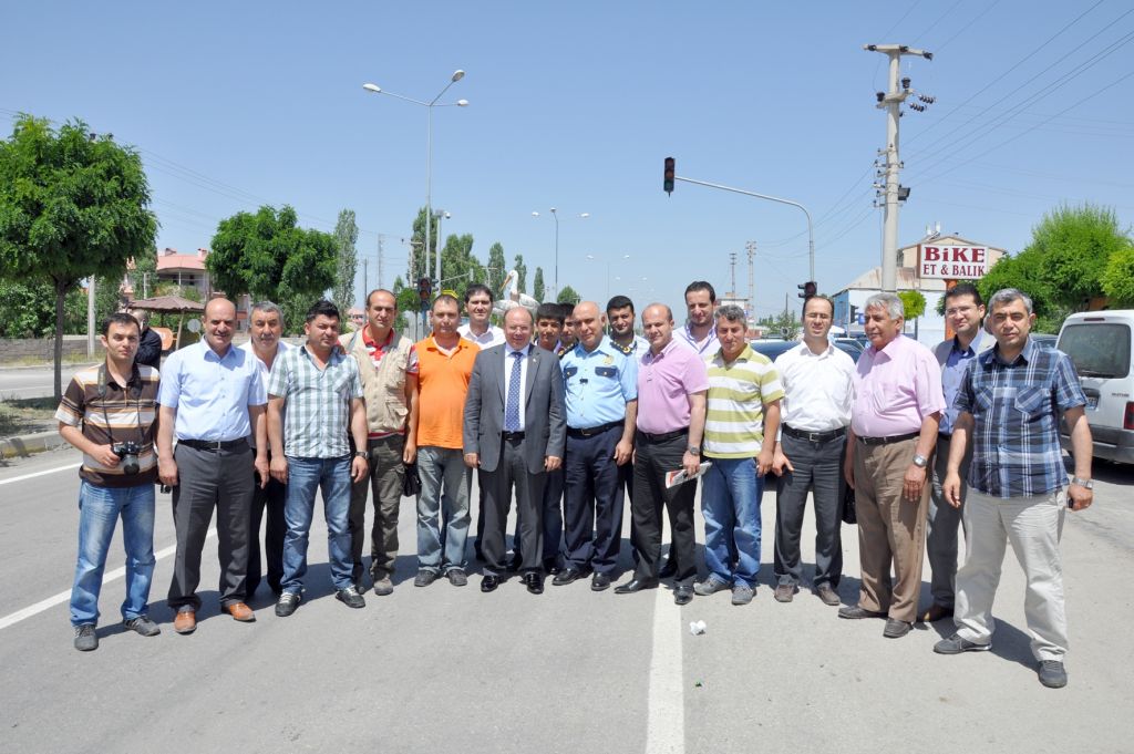Vali Çiçek'ten Basına Kahvaltı