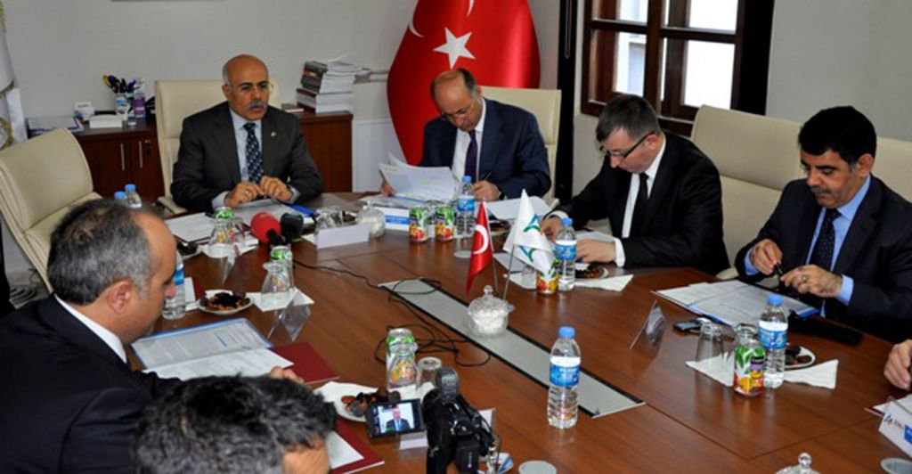 Vali Ahmet Pek Kars'ta Düzenlenen SERKA Toplantısına Katıldı