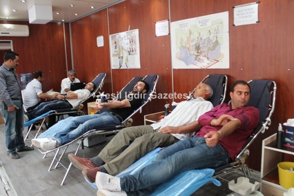 Kızılay Kan Toplama Tır'ı Iğdırda