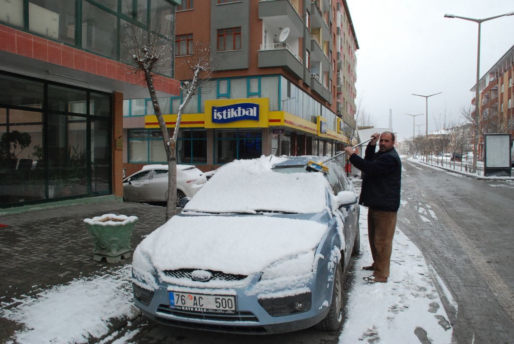 Iğdır'a Yılın İkinci Karı Yağdı 51 Köy Yolu Ulaşıma Kapandı