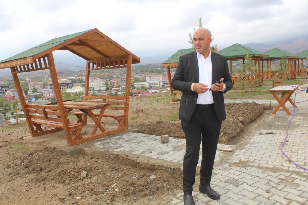 TUZLUCA İLÇESİ MİLLET BAHÇESİNE KAVUŞTU