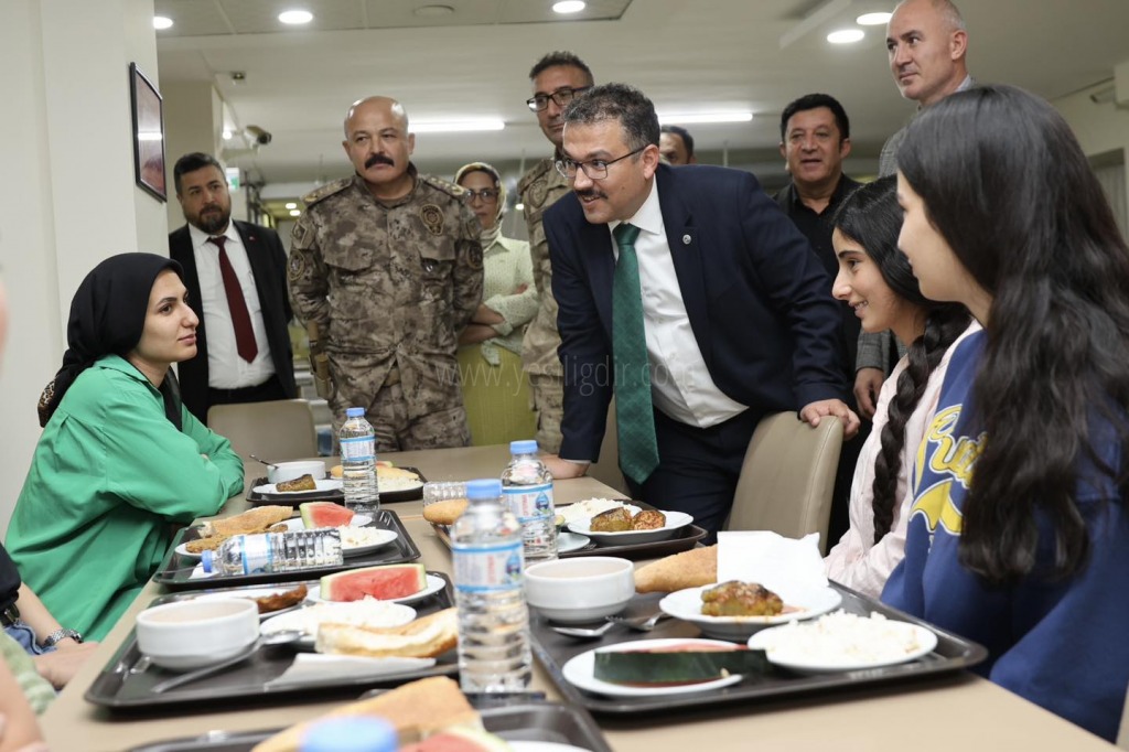 Vali Turan Yurdunuza yuvanıza Iğdırımıza hoş geldiniz