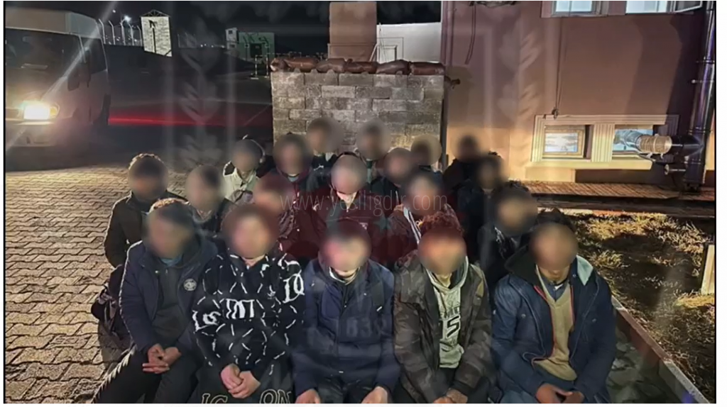 21 Afganistan uyruklu göçmen yakalandı