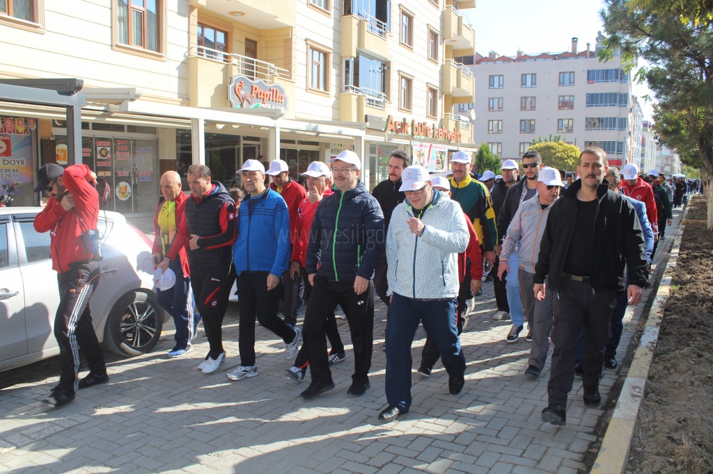 IĞDIRDA SAĞLIKLI YAŞAM YÜRÜYÜŞÜ YAPILDI