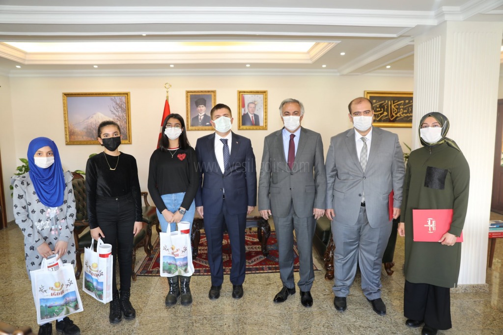 ValiBelediye Başkan V H Engin Sarıibrahime Öğretmen ve Öğrencilerden Anlamlı Ziyaret