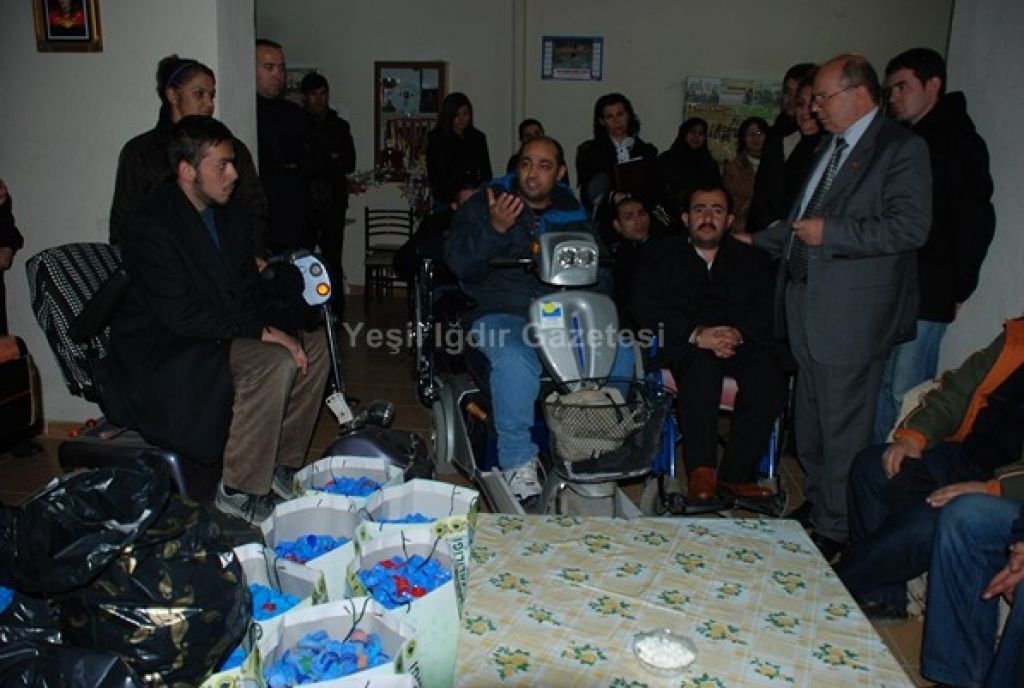 Vali Çiçek Yeşil Iğdır Engeliler Spor Klübünü Ziyaret Etti