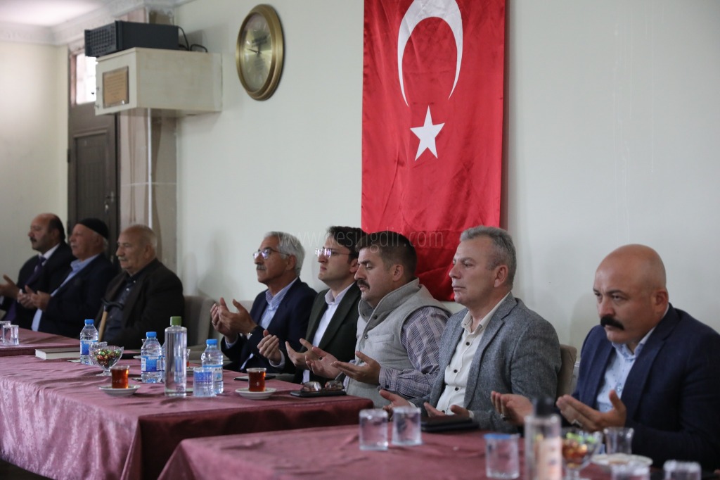 Vali H Engin Sarıibrahim Husumetli İki Aileyi Barıştırdı