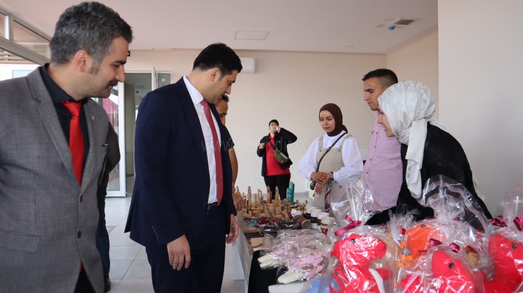IĞDIR ÖZEL EĞİTİM MESLEK OKULU VE UYGULAMA OKULU YIL SONU SERGİSİ AÇTI