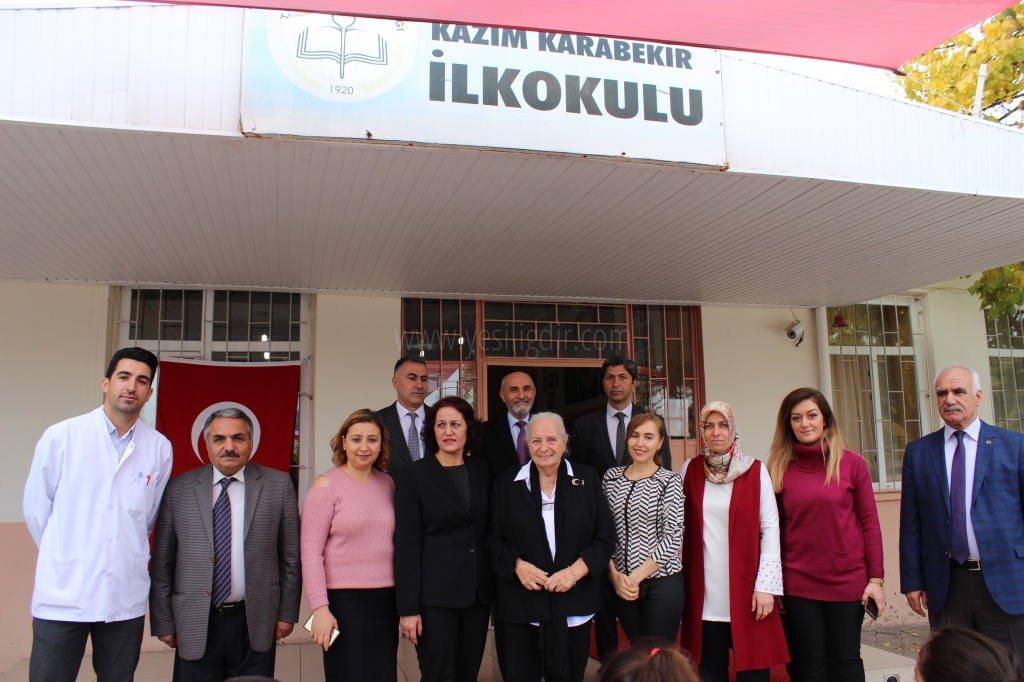 KAZIM KARABEKİR PAŞANIN KIZI VATANINIZI BAYRAĞINIZI SEVİNİZ
