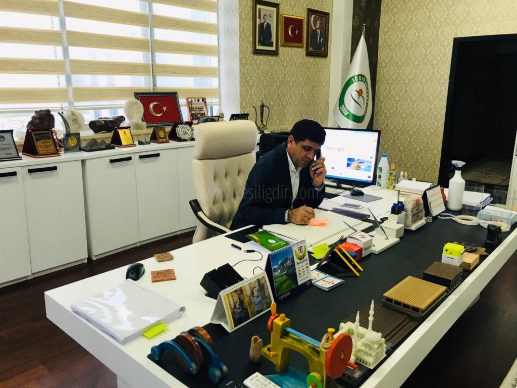 Rektör Alma Uzaktan Eğitimi Öğrencilere Sordu