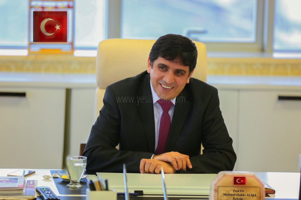 Rektör Almadan Gazeteciler Günü Mesajı