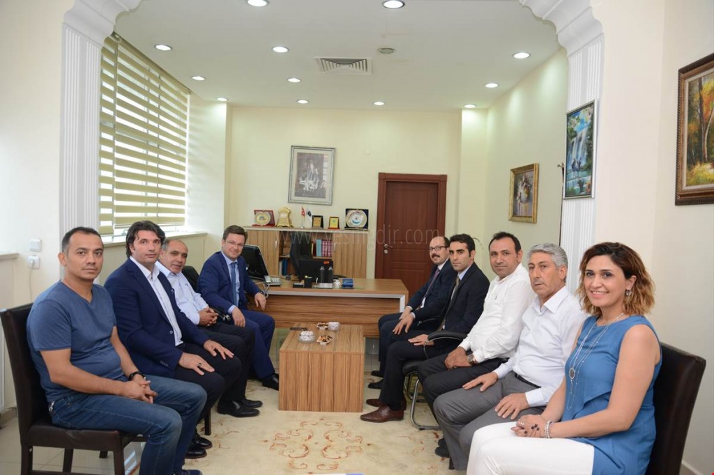VALİ ÜNLÜDEN VERGİ MÜFETTİŞİNE GEÇMİŞ OLSUN ZİYARETİ