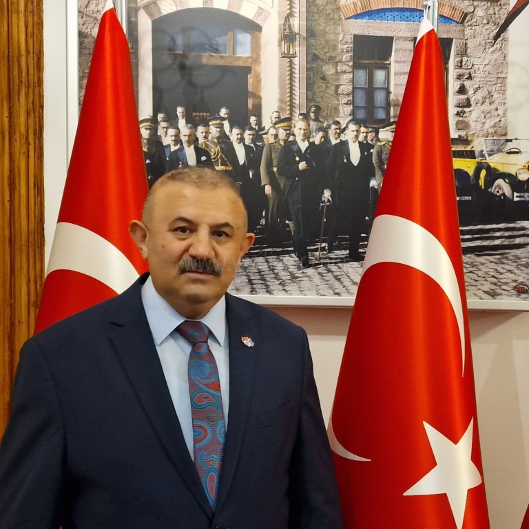 Karakoyunlu'dan Ülkü Öcal'a Destek