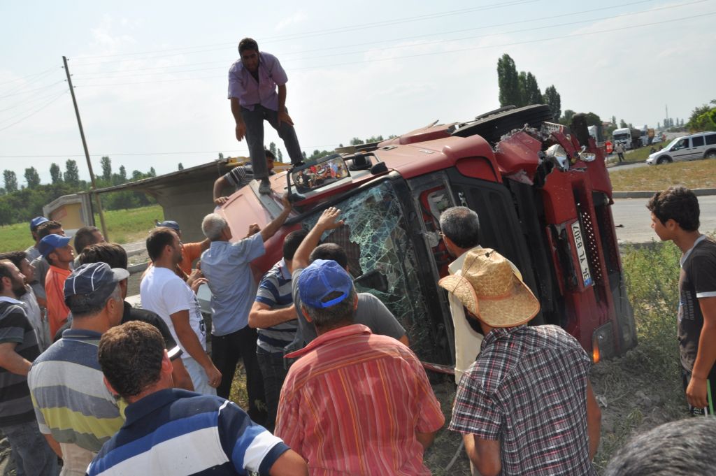 Trafik Kazası Bir Yaralı