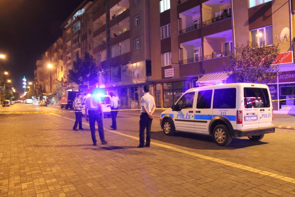 Iğdır'da Şüpheli poşet Fünyeyle Patlatıldı