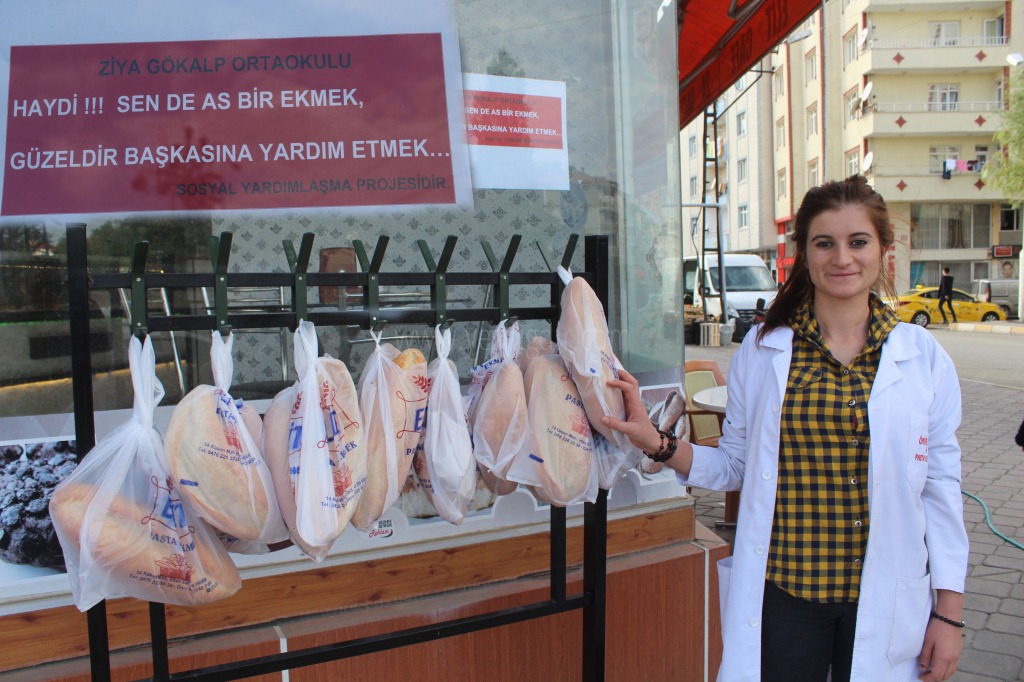 Askıda Ekmek Projesi devam ediyor