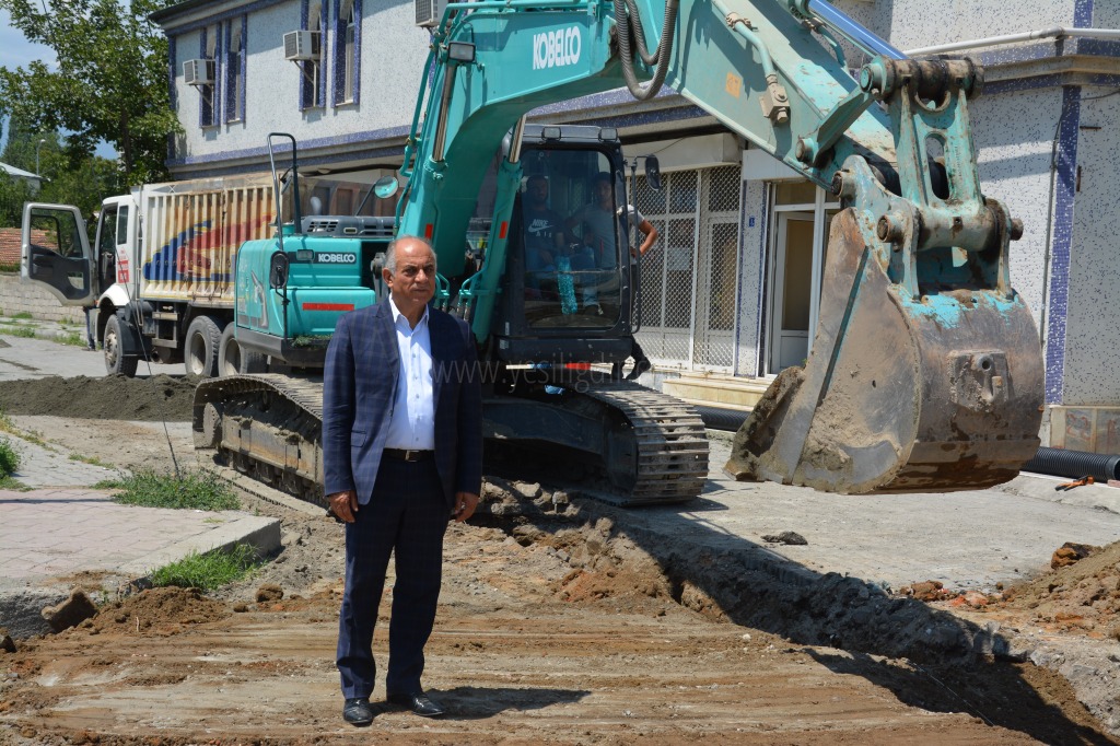 ARALIK İLÇESİ YENİ KANALİZASYONA VE SU ŞEBEKESİNE KAVUŞUYOR