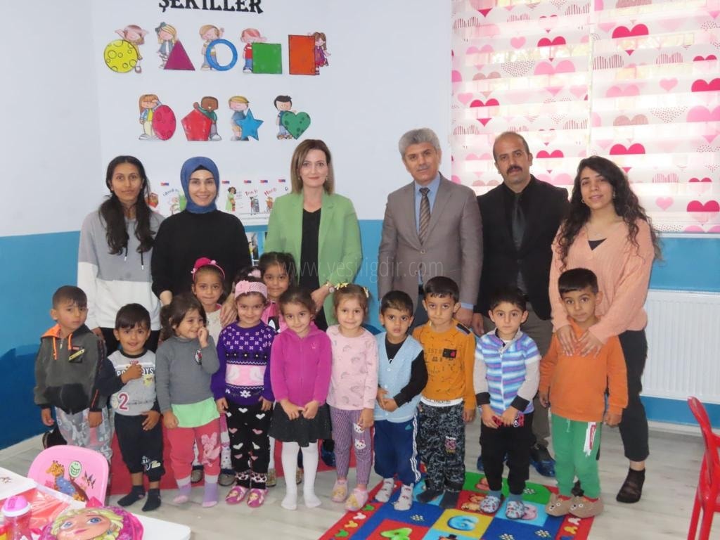 Hatice Sarıibrahim Okul Ziyaretlerine Devam Ediyor