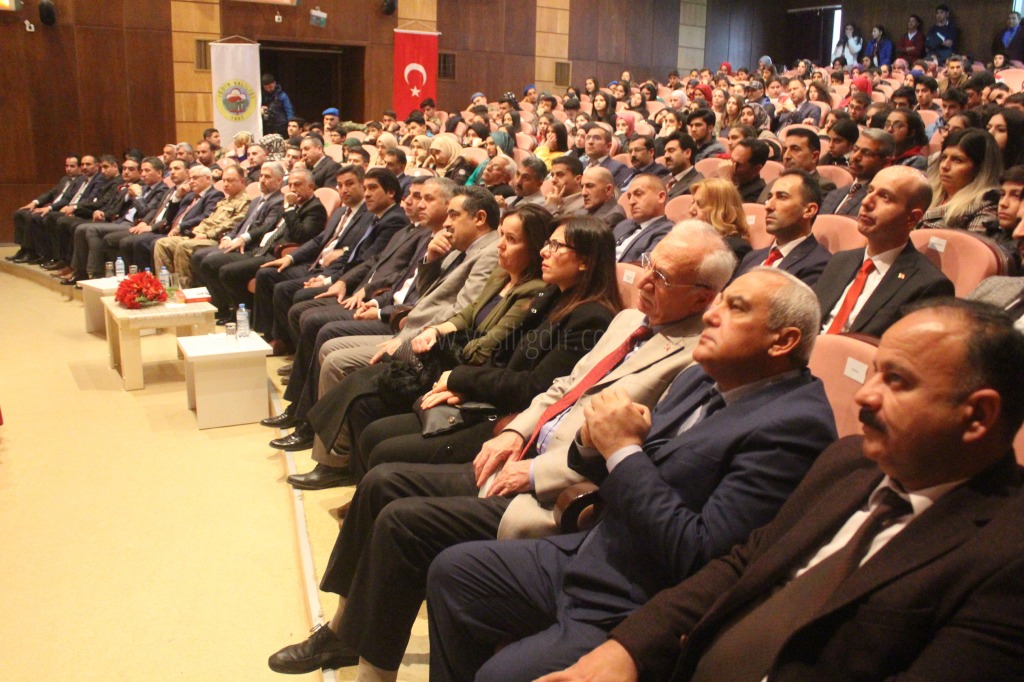 İSTİKLAL MARŞININ KABULÜ VE MEHMET AKİF ERSOYU ANMA PROGRAMI DÜZENLENDİ