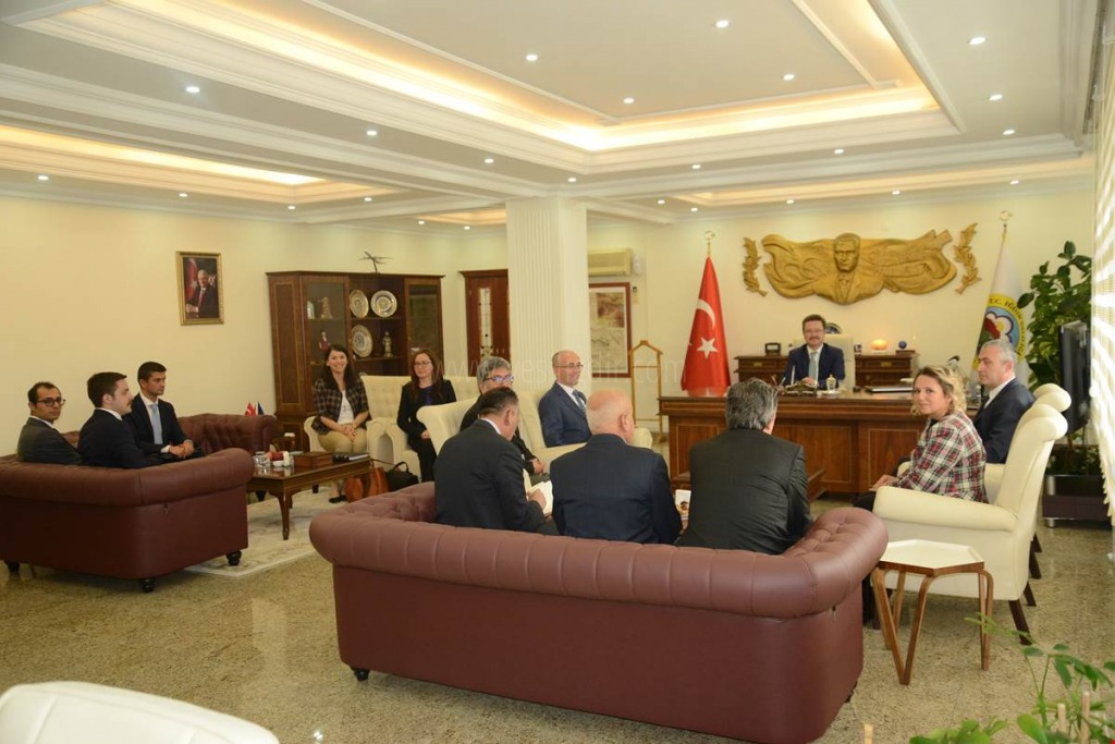 VALİ ENVER ÜNLÜ EKONOMİ BAKANLIĞI HEYETİNİ KABUL ETTİ