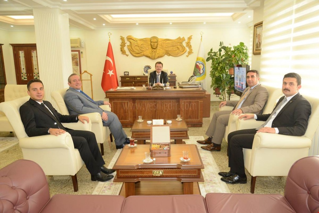 VALİ ENVER ÜNLÜ KARS KAYMAKAMLARINI MAKAMINDA KABUL ETTİ