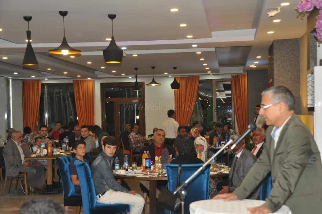 IĞDIR ŞEHİT VE GAZİ AİLLERİ İFTAR YEMEĞİ VERDİ