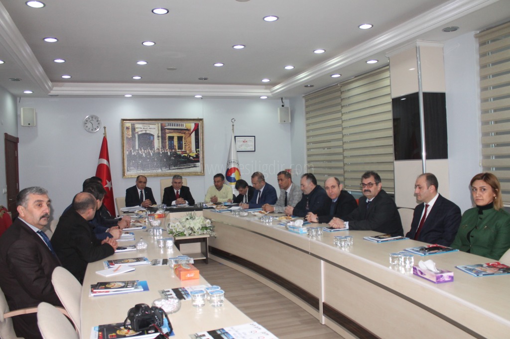 ÇALIŞMA VE SOSYAL GÜVENLİK BAKANLIĞI BÜROKRATLARI IĞDIRDA