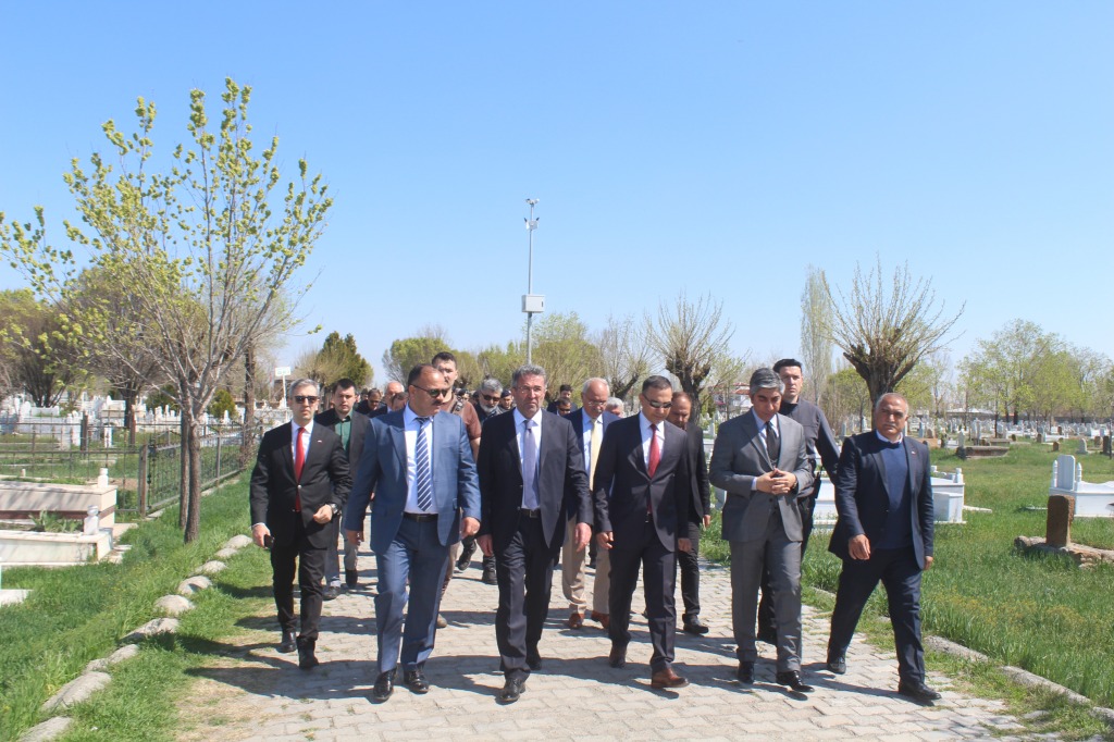 ŞEHİT POLİS VE ASKERLER UNUTULMADI