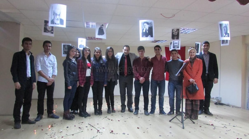 IĞDIR SOSYAL BİLİMLER LİSESİ ŞİİR DİNLETİSİ DÜZENLEDİ