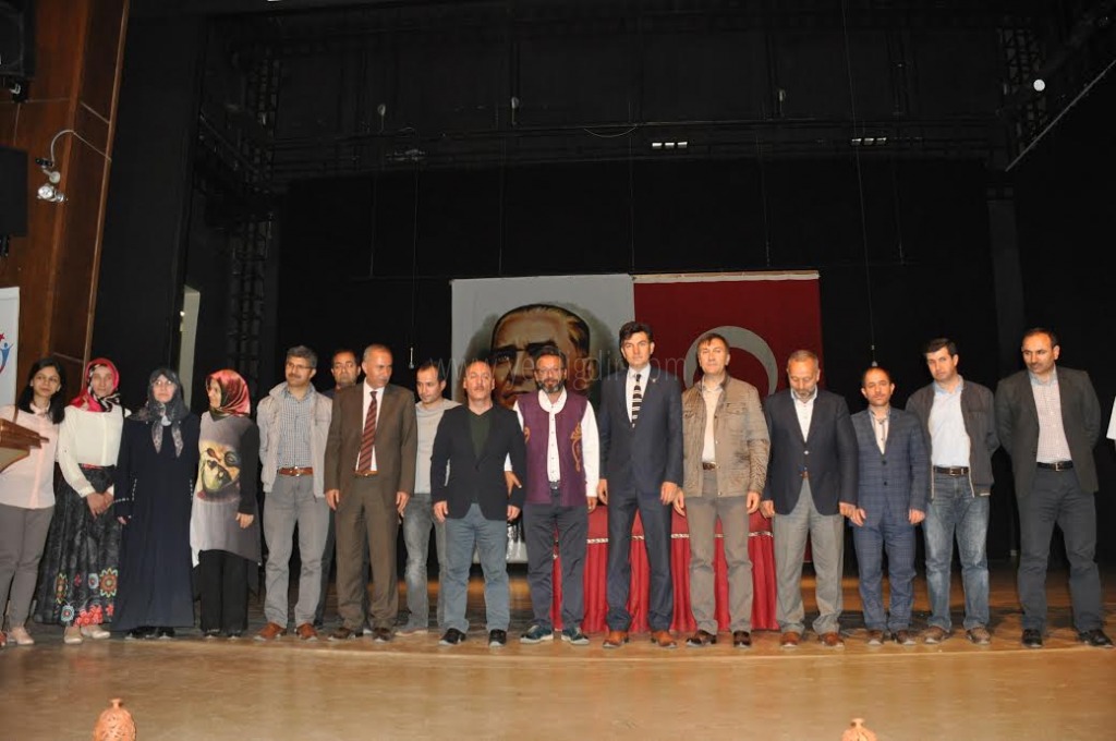 YAZAR SİNAN YAĞMUR ALLAH ANNESİNİ MUTLU EDENE PEYGAMBERİN HIRKASINI GİYDİRİR