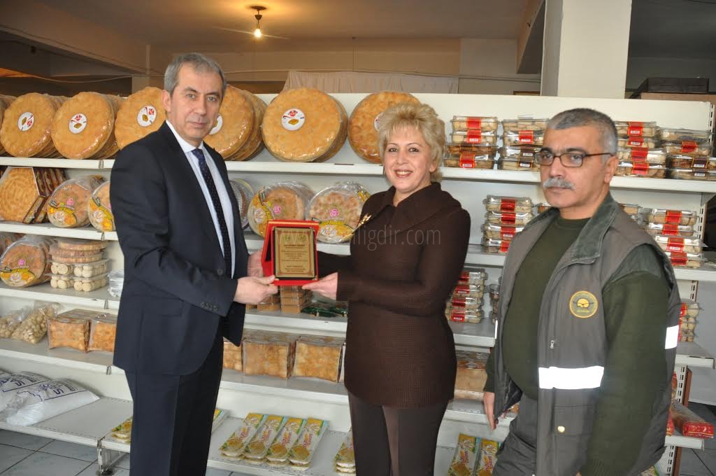 Doğa Sever Bayana Plaket
