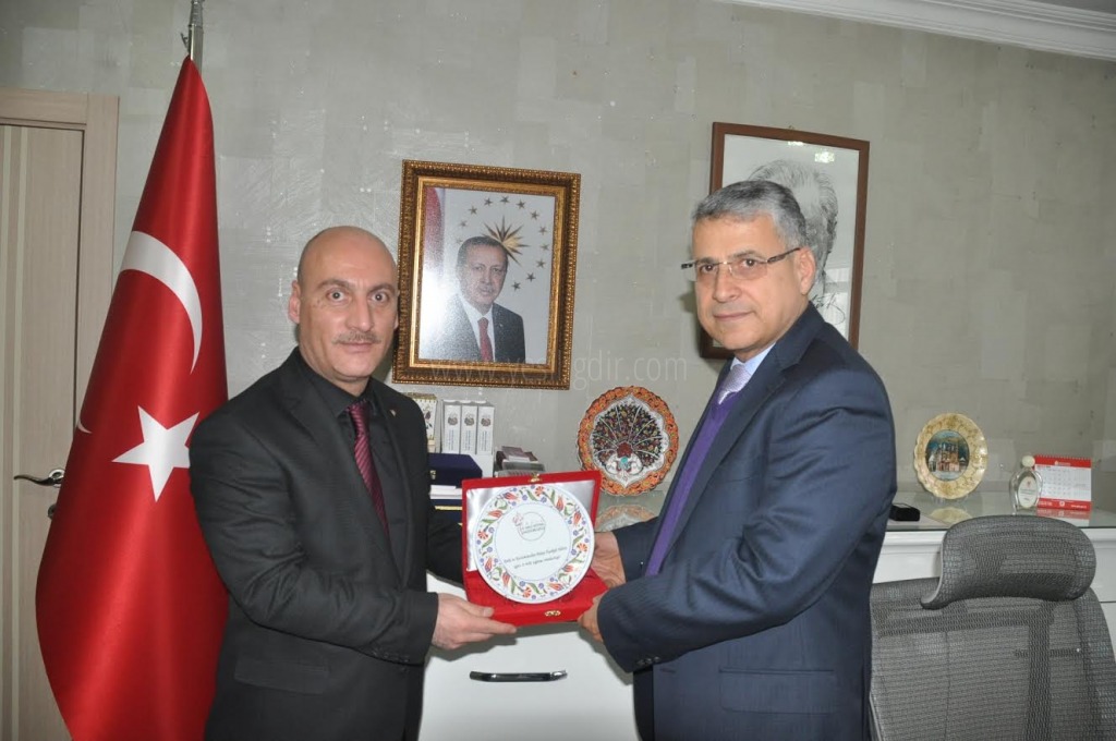 VALİ AHMET TURGAY ALPMAN İL MİLLİ EĞİTİM MÜDÜRLÜĞÜNÜ ZİYARET ETTİ
