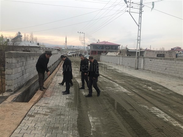 Kaymakam Güzel Yol ve Kaldırım Çalışmalarını Denetledi