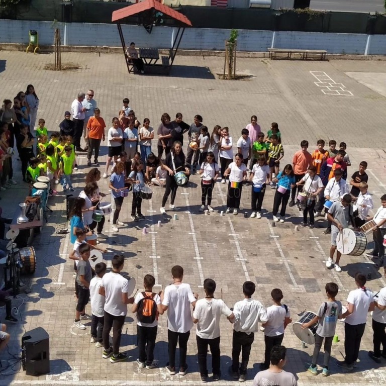 Köyceğiz İlkokul ve Ortaokulu Deniz Yıldızları ekibi 4 okulda performanslarını sergiledi